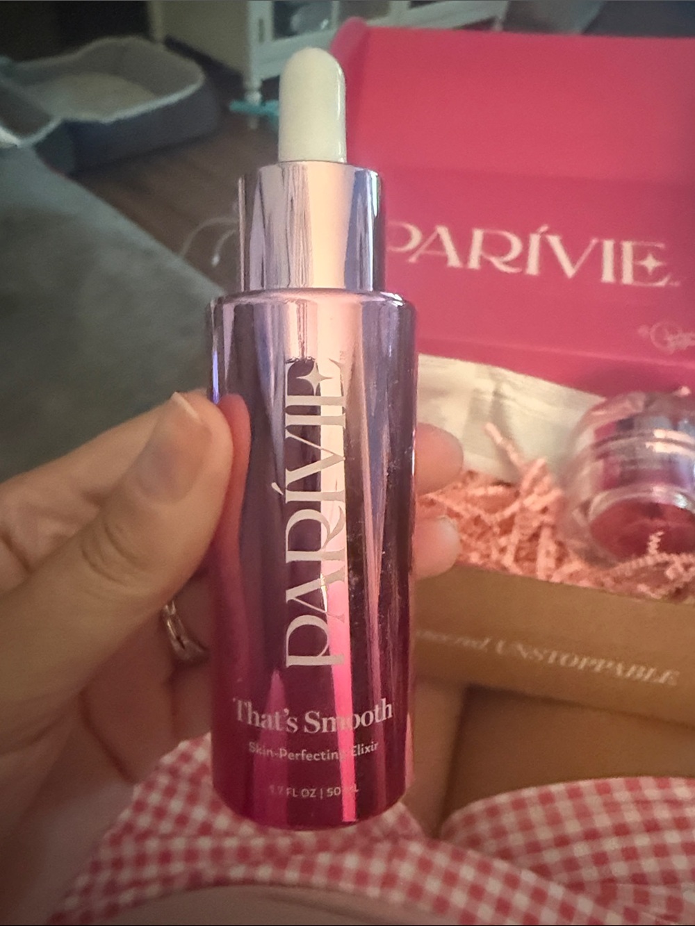 Parivie That's Smooth Skin-Perfecting Elixir — Pink